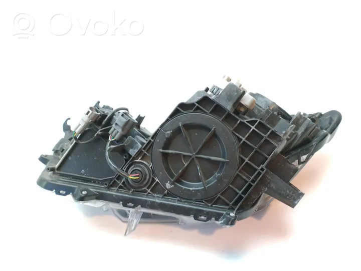 Toyota RAV 4 (XA40) Lampa przednia 8114542680