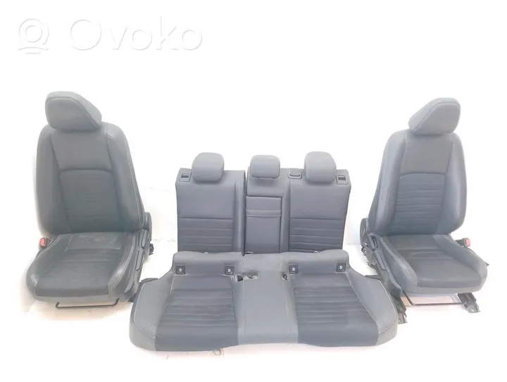 Lexus IS III XE30 Sėdynių komplektas 