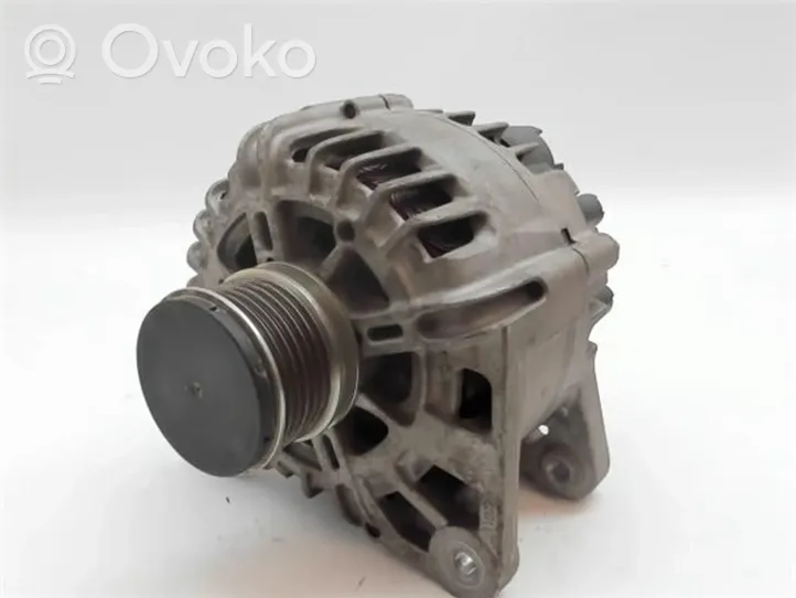 Dacia Duster II Generatore/alternatore 231005770R