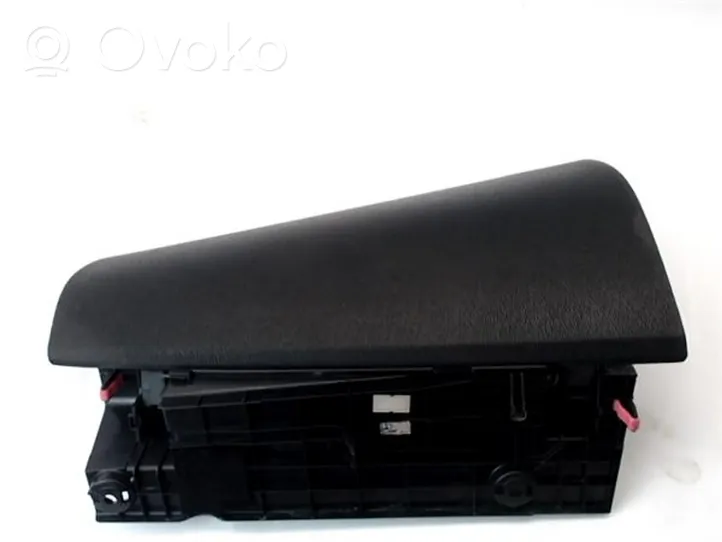 Toyota Prius (XW20) Крышка ящика для вещей (бардачка) 5553147050