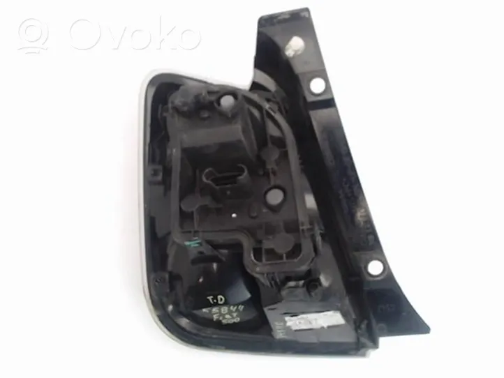 Fiat 500 Luci posteriori 27040284