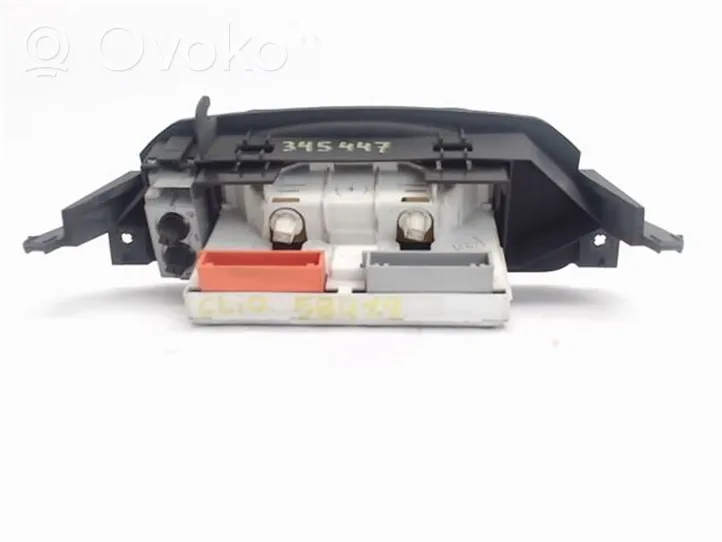 Renault Clio II Clock P7700436307