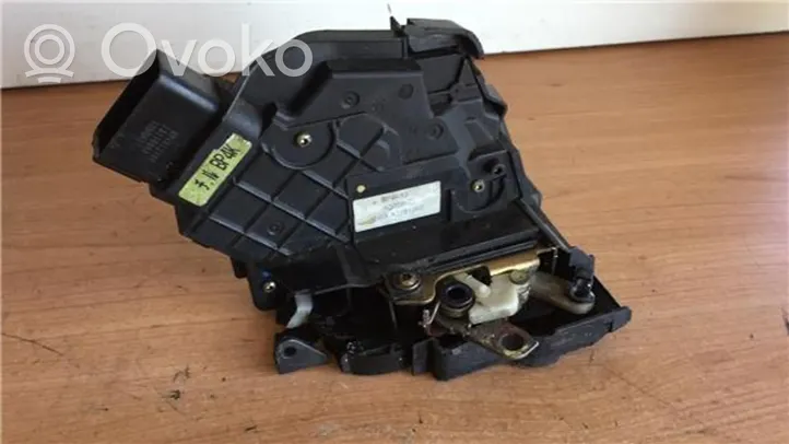 Mazda 3 I Moteur de verrouillage porte avant BP4K59A00095D