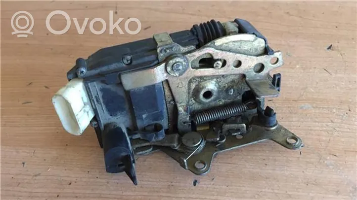 Fiat Tempra Moteur de centralisation serrure de porte arrière B834