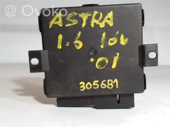 Opel Astra G Centralina/modulo chiusura centralizzata portiere 90560112