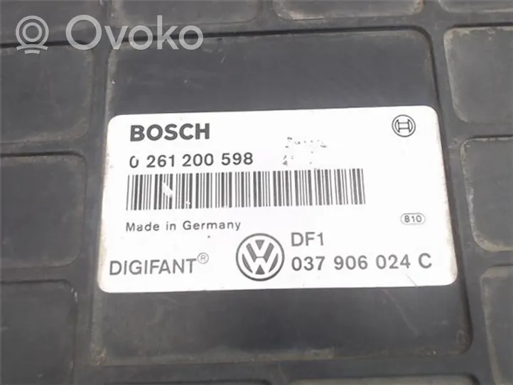 Volkswagen Vento Inne komputery / moduły / sterowniki (037906024C)
