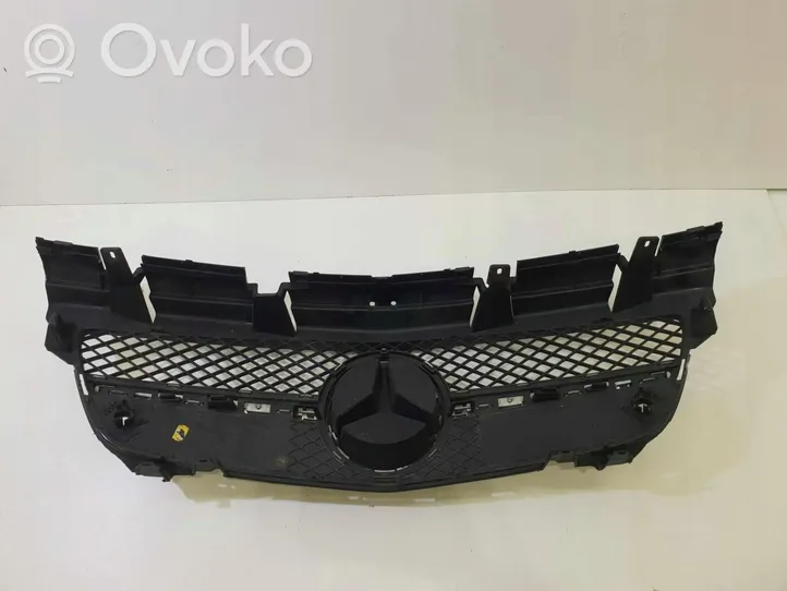 Mercedes-Benz SLK R172 Grille calandre supérieure de pare-chocs avant A1728880160