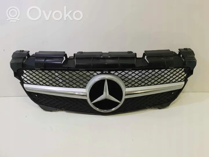 Mercedes-Benz SLK R172 Grille calandre supérieure de pare-chocs avant A1728880160