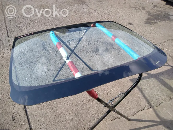 Honda CR-V Front windscreen/windshield window 