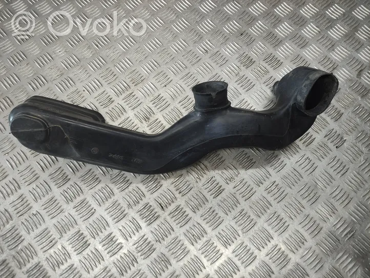 Ford Focus Parte del condotto di aspirazione dell'aria XS619A675BA