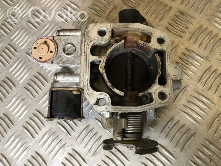 Mazda 323 F Clapet d'étranglement E9T06271