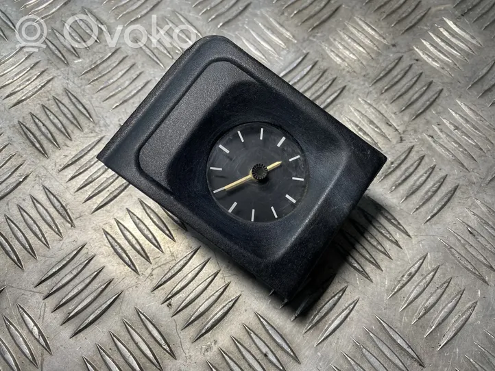 Opel Vectra A Uhr 90306467