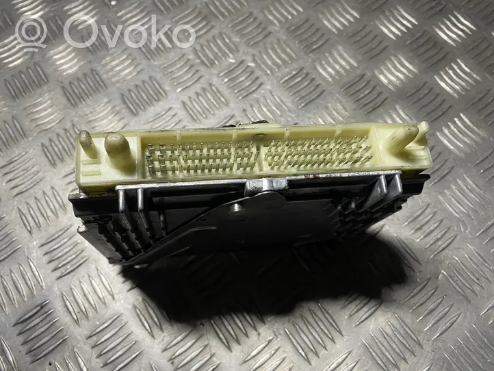 Volvo V70 Calculateur moteur ECU 0281001801