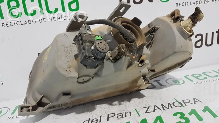 Honda Civic Lampa przednia 