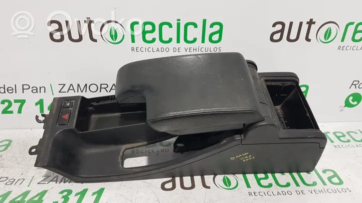 BMW 3 E46 Apoyabrazos del asiento trasero 