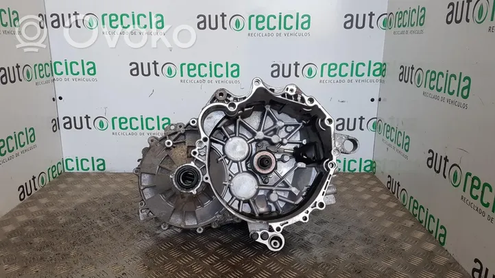 Volvo S80 Mechaninė 5 pavarų dėžė 1023704