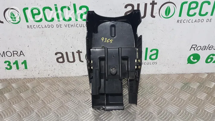 Audi Q5 SQ5 Liukuoven alakisko 1K0953516