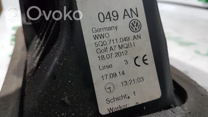 Volkswagen Golf VII Drążek zmiany biegów 5Q0711049AN