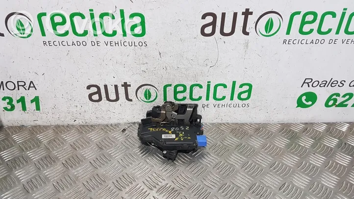 Seat Toledo III (5P) Etuoven lukko 7L0839015