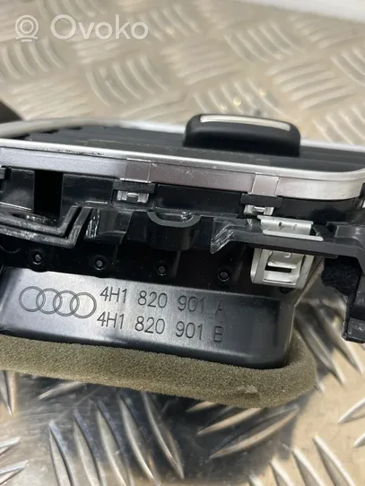 Audi A8 S8 D4 4H Kojelaudan sivutuuletussuuttimen kehys 4H1820901A