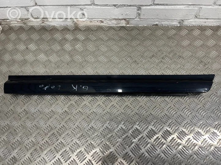 Audi A8 S8 D3 4E Takaoven lista (muoto) 4E4853969