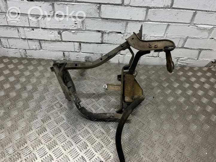 Audi A8 S8 D3 4E Supporto di montaggio del parafango 4E0821137F