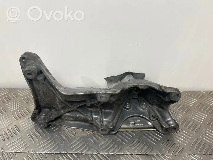 Audi A6 C7 Engine mounting bracket 4G0199307H