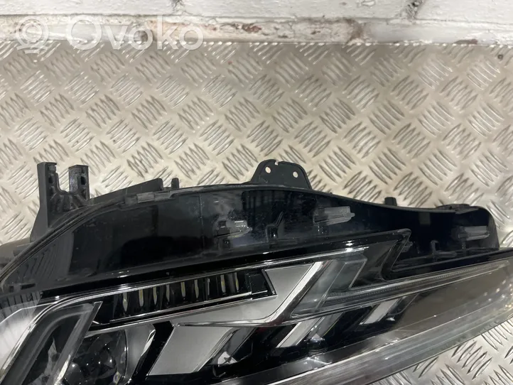 Audi A4 S4 B9 Передняя фара 8W0941035