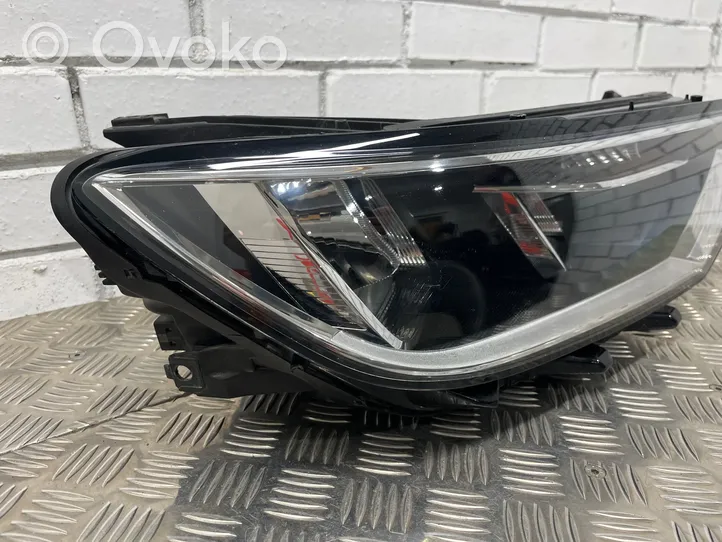 Volkswagen PASSAT B8 Lampa przednia 3G1941006C