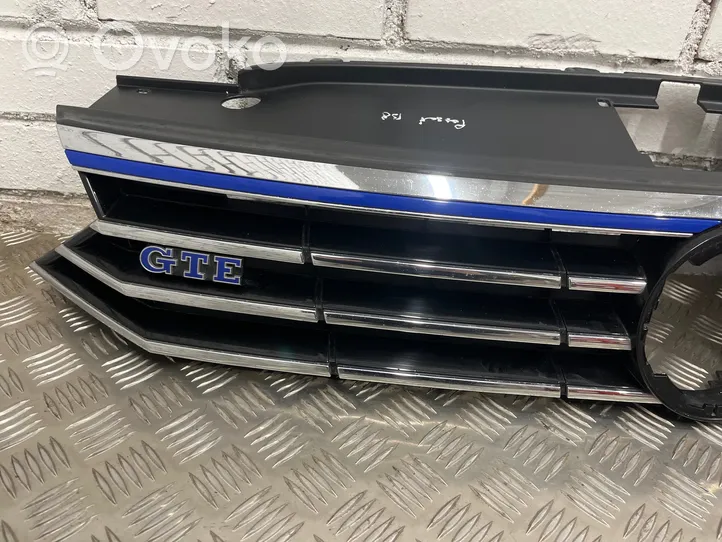 Volkswagen PASSAT B8 Atrapa chłodnicy / Grill 3G0853653B