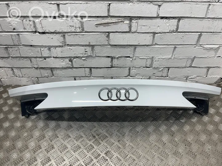 Audi A7 S7 4G Takaluukun/tavaratilan spoileri 4G8827086L