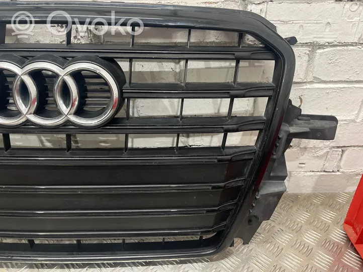 Audi Q5 SQ5 Griglia superiore del radiatore paraurti anteriore 8R0853651AD