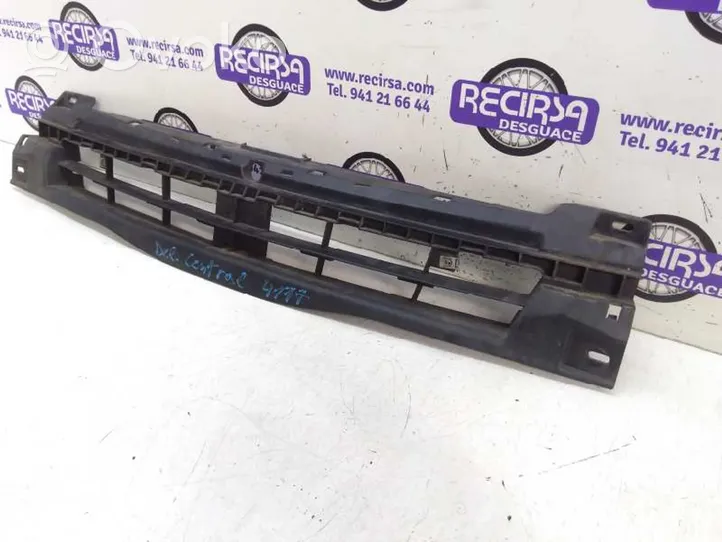 Renault Trafic I Radiator support slam panel 620300102R