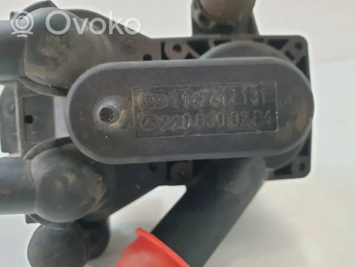 Mercedes-Benz S W221 Coolant heater control valve 1147412131