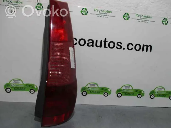 Fiat Punto (176) Luci posteriori 464010820