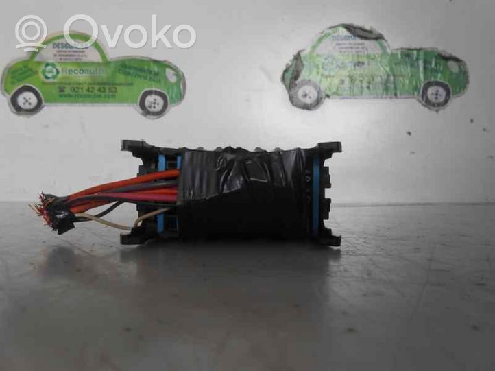 Opel Sintra Fuse module 12193604