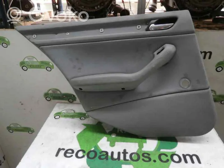 BMW X3 E83 Rivestimento del pannello della portiera posteriore 51427043009