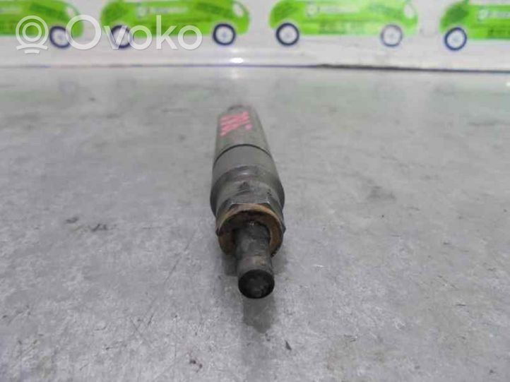 Renault Megane I Fuel injector 8200047509