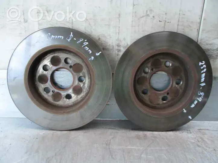 Toyota Prius (XW50) Rear brake disc 424F14J