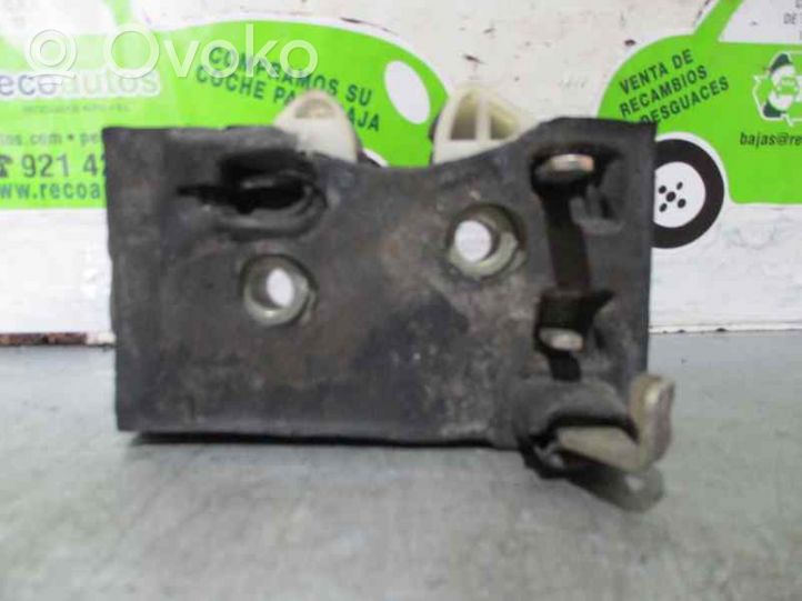 Audi 80 B1 Rear door lock 893839015A