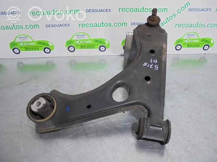 Fiat Grande Punto Triangle bras de suspension inférieur avant 3520Y4