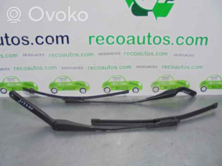 BMW 1 E82 E88 Braccio della spazzola tergicristallo anteriore 61617169972