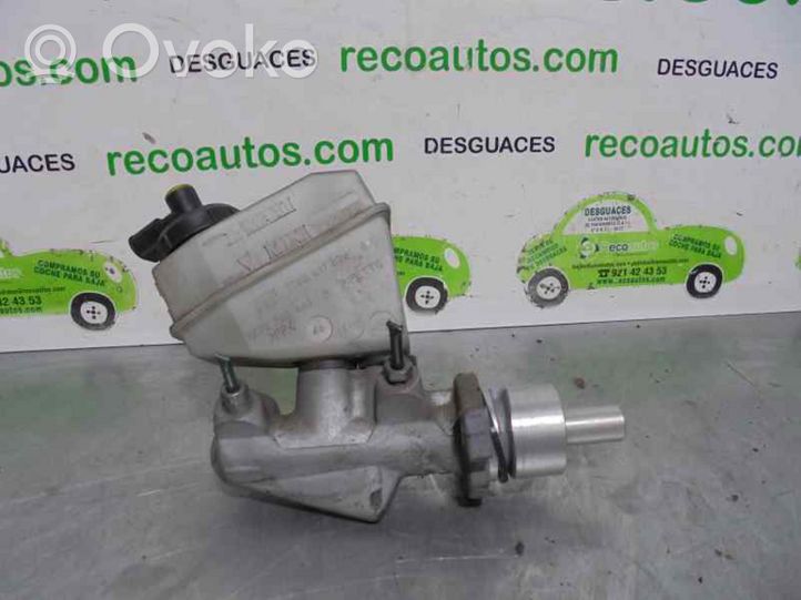 Renault Kangoo III Główny cylinder hamulca 8200262441