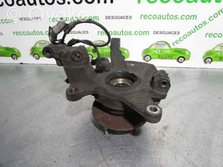 Mazda Xedos 6 Fusée d'essieu de moyeu de la roue avant C00133021