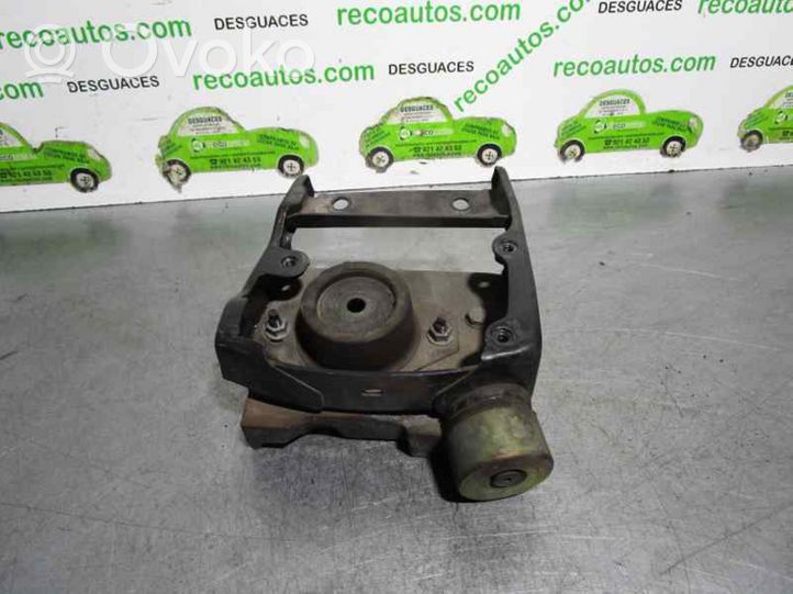 Citroen Xsara Picasso Coussinet de boîte de vitesses 963836580