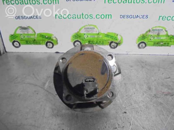 Toyota Prius (XW20) Fuso a snodo con mozzo ruota posteriore 