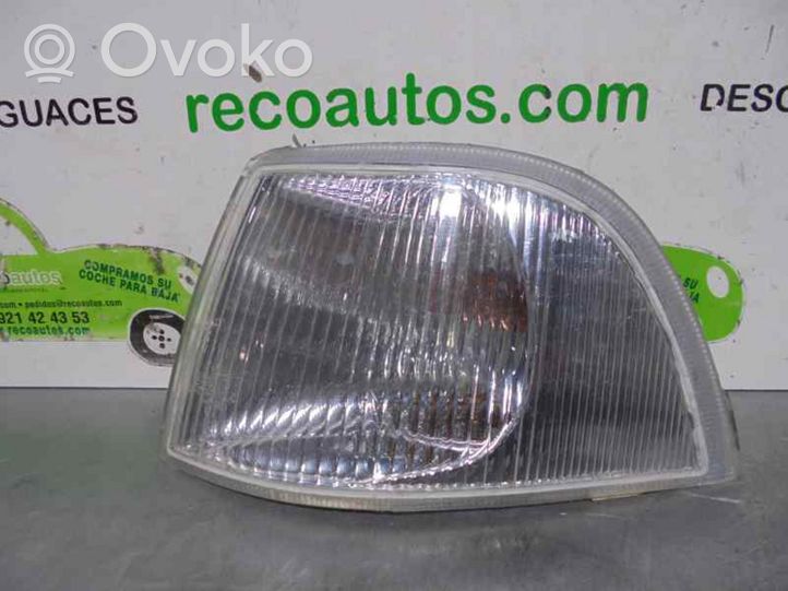 Volvo S40, V40 Lampa przednia 30621831