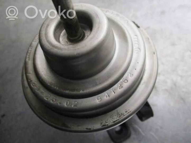 Audi 80 B1 Soupape vanne EGR 028131501E