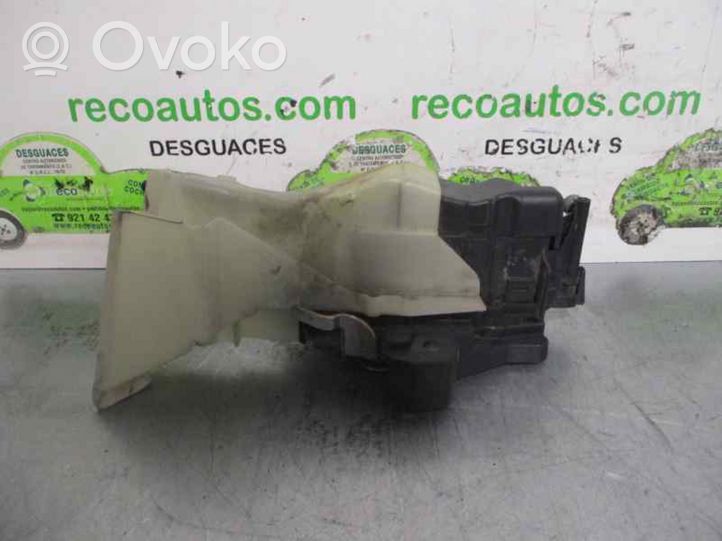 Mercedes-Benz C W202 Etuoven lukko 2027231408