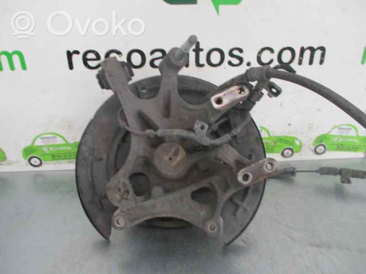 KIA Carnival Fuso a snodo con mozzo ruota posteriore 527604D000